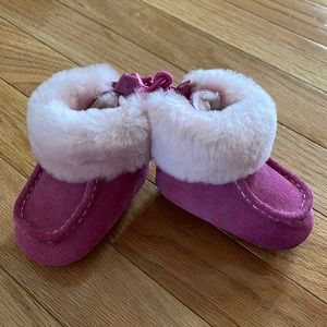 Like new infant UGGS